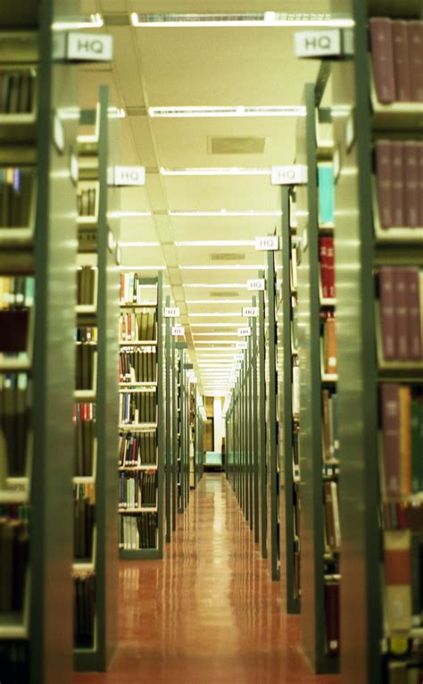 File:McHenry Library stacks, University of California Santa Cruz.jpg - Wikimedia Commons