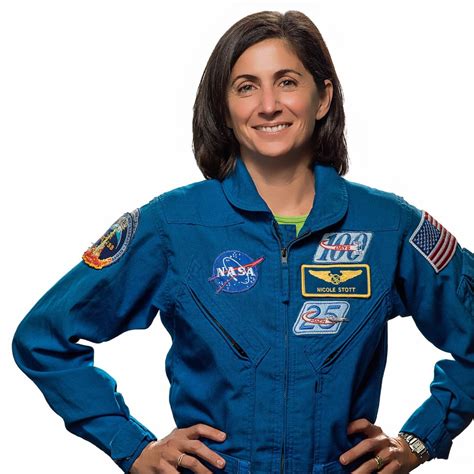 Retired Astronaut Nicole Stott to Speak at Embry-Riddle Prescott, Worldwide Fall Commencement ...