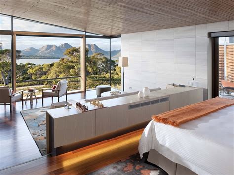 Inside Tasmania's Famous Luxury Hotel: Saffire Freycinet