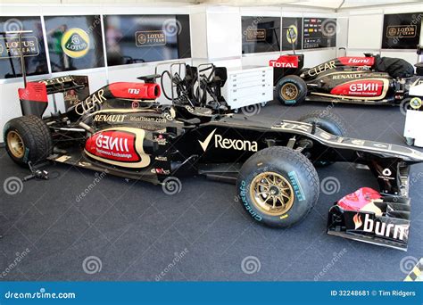 Lotus Renault F1 Team editorial photo. Image of world - 32248681