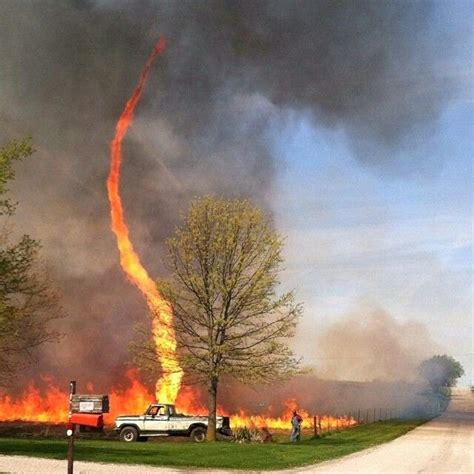 Pin by henri de milly de jong on avalanche incendi ext | Fire tornado, Natural phenomena, Nature