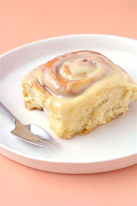 Cinnabon Cinnamon Rolls (With Cream Cheese Frosting) - Sweetest Menu