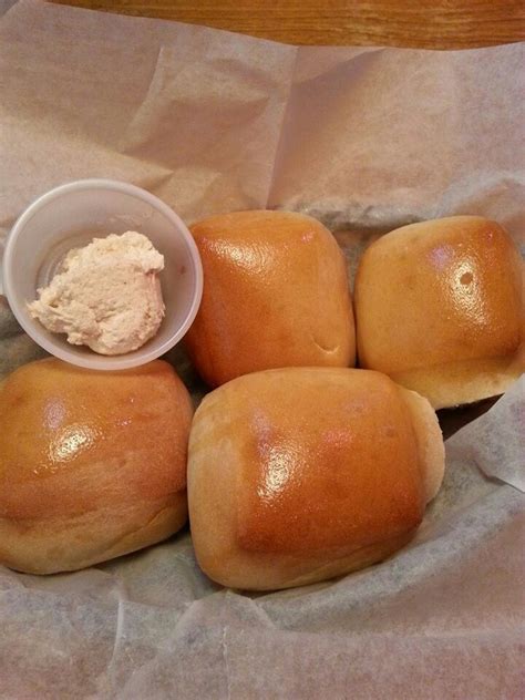 texas roadhouse rolls with cinnamon butter | Food, Recipes, Cinnamon butter