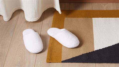 Best House Slippers For Tile Floors – Flooring Ideas