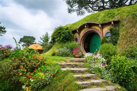 The Ultimate Lord of the Rings Fan's Guide to New Zealand