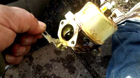 Craftsman 5/22 snow blower carburetor replacement - YouTube