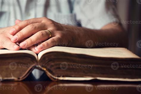 Hands On Bible 1048299 Stock Photo at Vecteezy