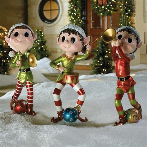 Christmas outdoor decorations for a merry holiday mood