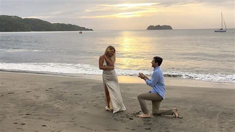 18 Best Romantic Proposals That Inspire You