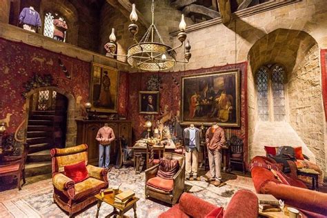 BEST Harry Potter Theme Park: London Warner Brothers Studio Tour | vlr.eng.br