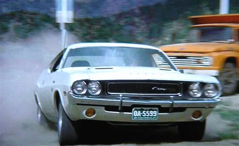 Check Out The 1970 Dodge Challenger Vanishing Point!