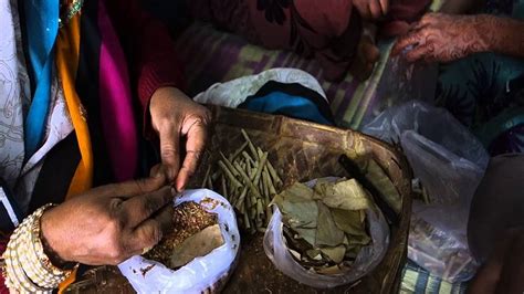 New study reveals the state of women beedi rollers in India