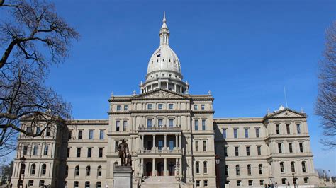 Michigan House Republicans vote to end $300 weekly unemployment bonus