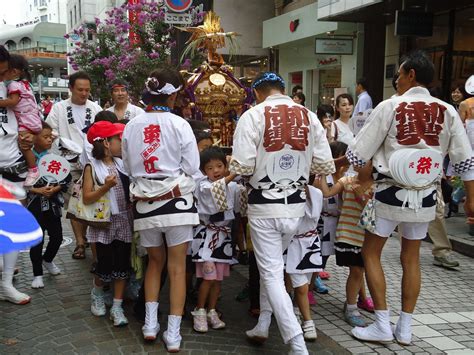 Lost in Japan...: O Mikoshi Festival!