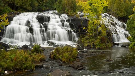 11 Must-See Waterfalls in Michigan: Go Explore!