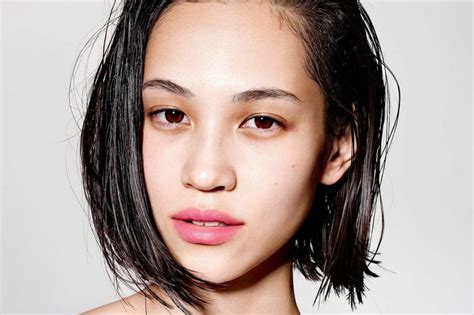 We're obsessed with minimalist Japanese skincare & beauty trends