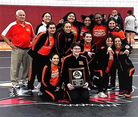 OUAZ WOMEN’S WRESTLING WINS THE NCWA WOMEN’S NATIONAL DUAL TEAM ...