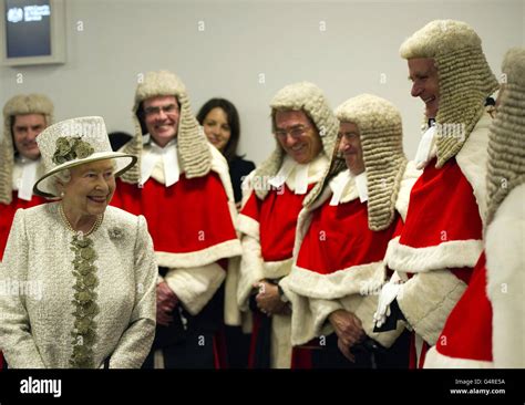 Queen Elizabeth II meets High Court judges as she officially opens the ...