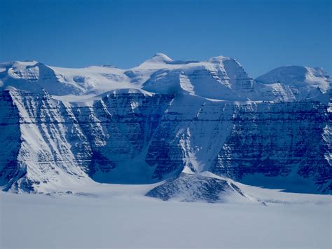 Mt. Gunnbjørn, the tallest mountain in Greenland, from the center flowline of Kong Christian IV ...