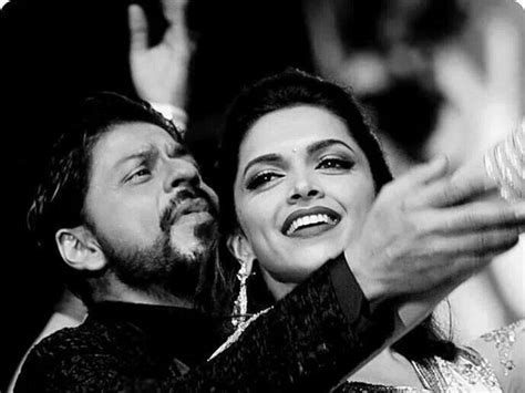 Shahrukh Khan Deepika Padukone Charming Pictures, Shahrukh Khan Deepika ...