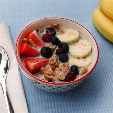 Cereal and Fruit | Free Vegan Meal Planning | Veahero