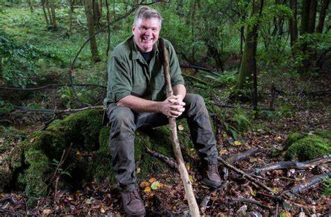 Watch Ray Mears Extreme Survival : UK Survival Guides in 2020 | Survival, Survival guide ...