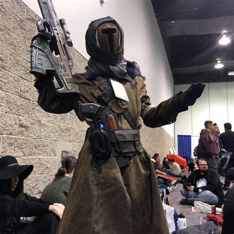 My Warlock Cosplay at Wondercon : r/destiny2