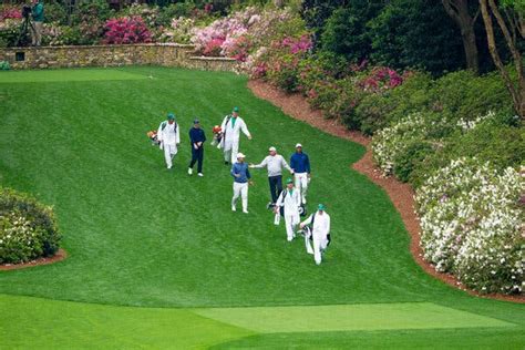 An Ever-Changing Masters Course Changes Again - The New York Times