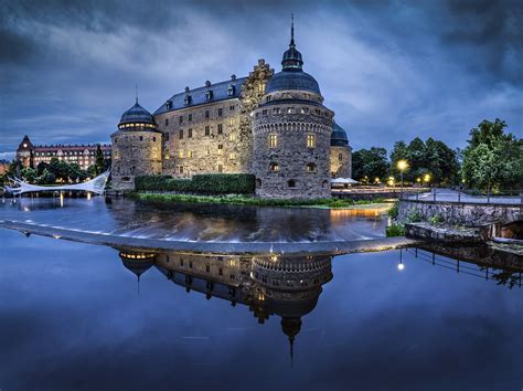 Orebro Castle Night Reflection HD Wallpaper