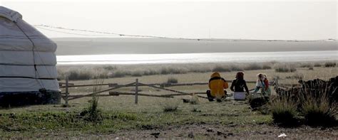 Inner Mongolia Grassland Tour - Escape the city into a Mongolian Yurt