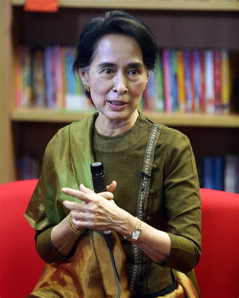 Aung San Suu Kyi meets UN team investigating Rohingya crisis | Guernsey Press