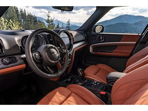 2024 MINI Cooper Countryman: 173 Interior Photos | U.S. News