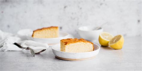 Low Sugar Lemon Drizzle Cake Recipe