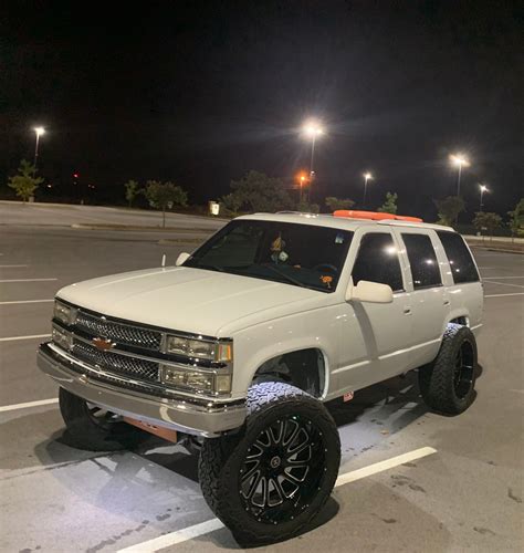 View build 6 Inch Lifted 1996 Chevy Tahoe 4WD | Rough Country