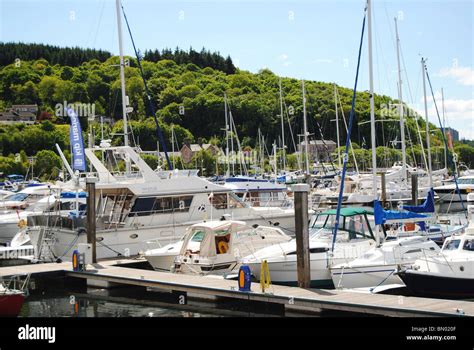 Inverkip marina boats yachts hi-res stock photography and images - Alamy