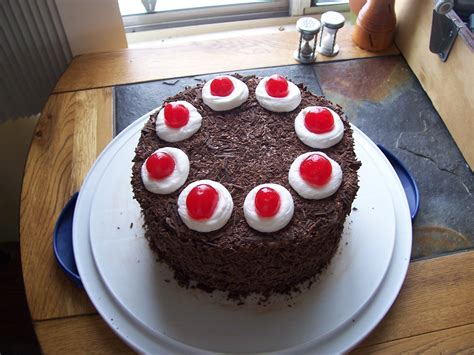 Making the Perfect Portal Cake! : 6 Steps (with Pictures) - Instructables