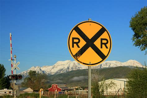 Railroad Crossing Sign: What Does It Mean?