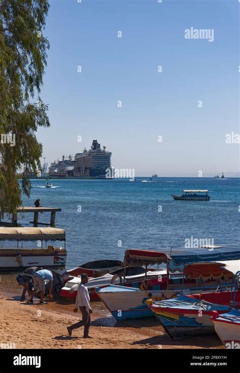 Jordan, Public Beach, Aqaba Stock Photo - Alamy