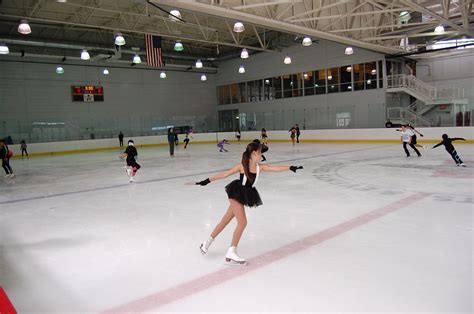 Learn to Skate USA | Aviator Sports Ice Skating Class