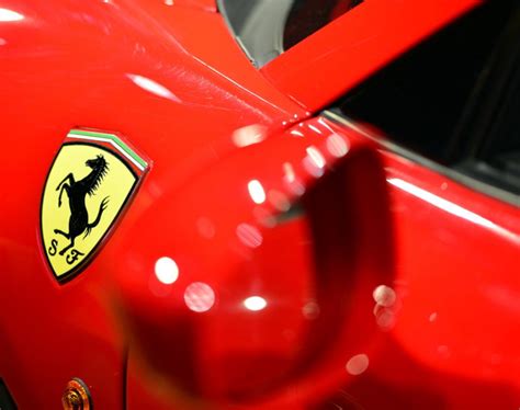 Red Ferrari Horse Logo - LogoDix