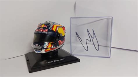 Formula One - Carlos Sainz - 2017 - Scale 1/5 helmet - Catawiki