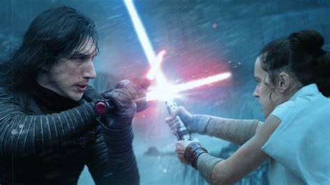 Does Kylo Love Rey? 'The Last Jedi' Raises Some New, Interesting Questions