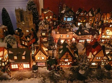 Dickens' Village -lighted at night - much like Bronwyn's | Christmas ...