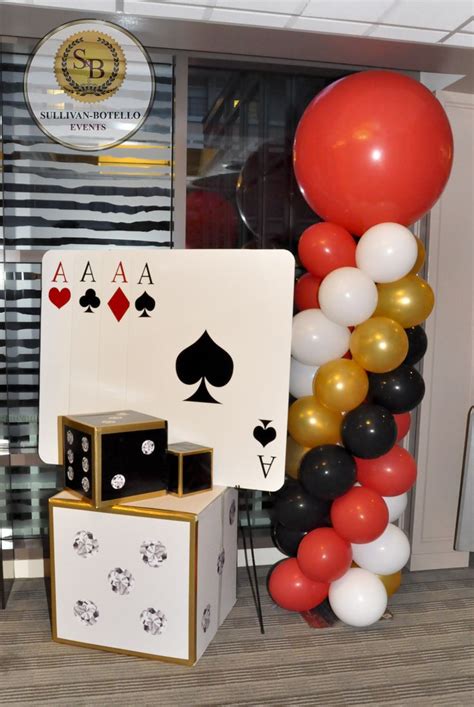 25 best Casino centerpiece images on Pinterest | Centerpieces, Vegas party and Casino party