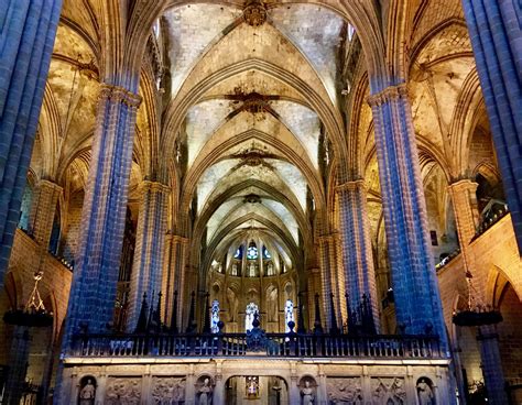 [Architecture] Cathedral of Barcelona : r/NoSillySuffix