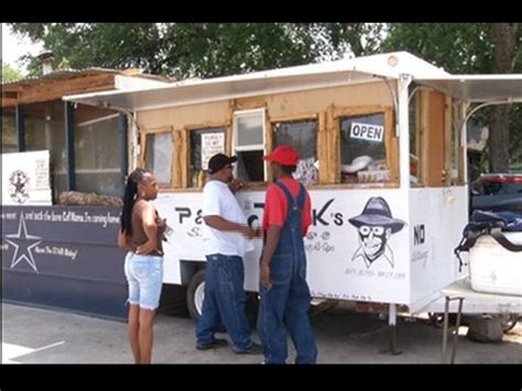 Waco, TX: Food Trucks in a Neighborhood Near You [video] - Mobile Food News