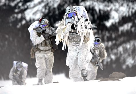 US Navy SEAL's demonstrate winter warfare capabilities for recruitment commer... | Rebrn.com