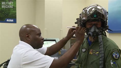 The F-35 Gen III Helmet Mounted Display System - Norwegian Pilot Gets ...