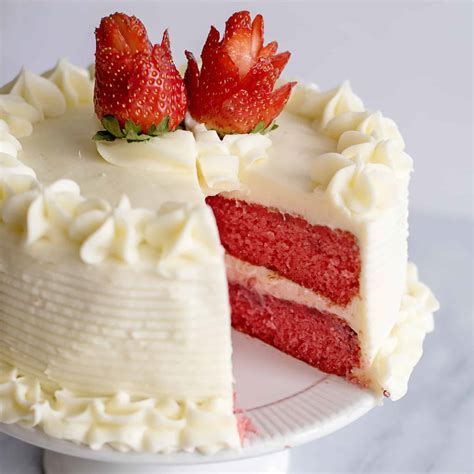 Strawberry Cake With Cream Cheese Frosting Recipe | Deporecipe.co