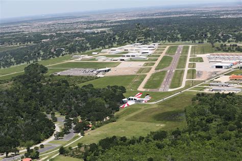 General Aviation Airport | West Houston Texas | Aircraft Rental